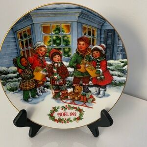 Vintage Collectible Christmas plate